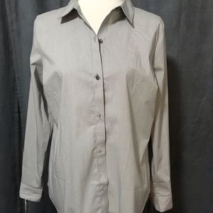 FITTED GRAY & WHITE LONG SLEEVE SHIRT - NWT
